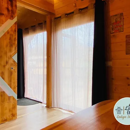 Little Wood Insolites - Adults Only