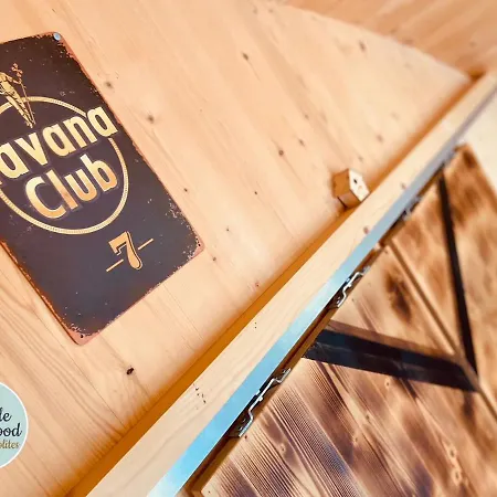 Little Wood Insolites - Adults Only *