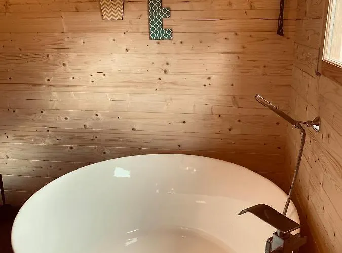 Little Wood Insolites - Adults Only Lodge