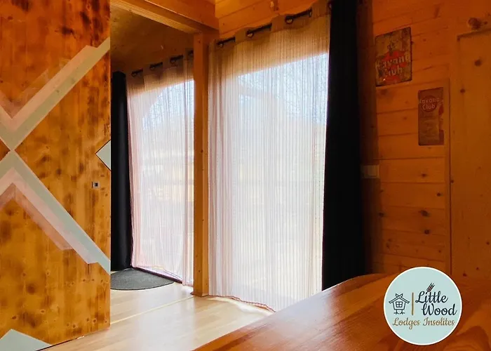 Little Wood Insolites - Adults Only